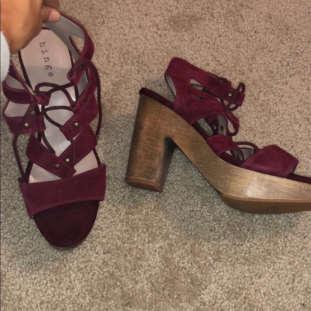 Hinge heels
